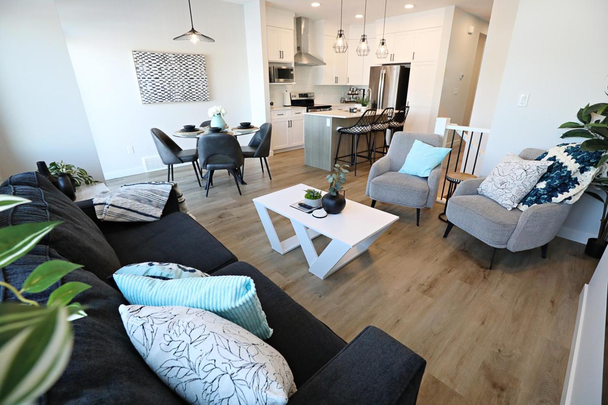 Stylish Home With 3 King Beds,Garage,Disney+ Edmonton Eksteriør billede