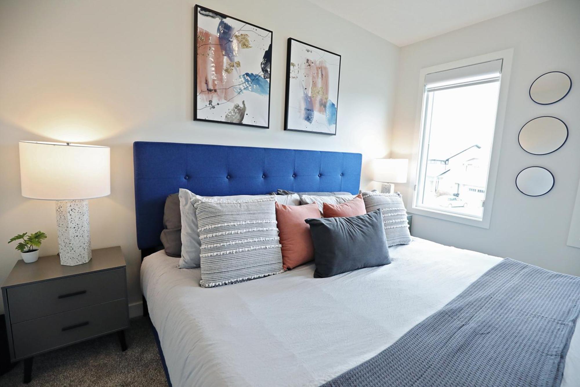 Stylish Home With 3 King Beds,Garage,Disney+ Edmonton Eksteriør billede