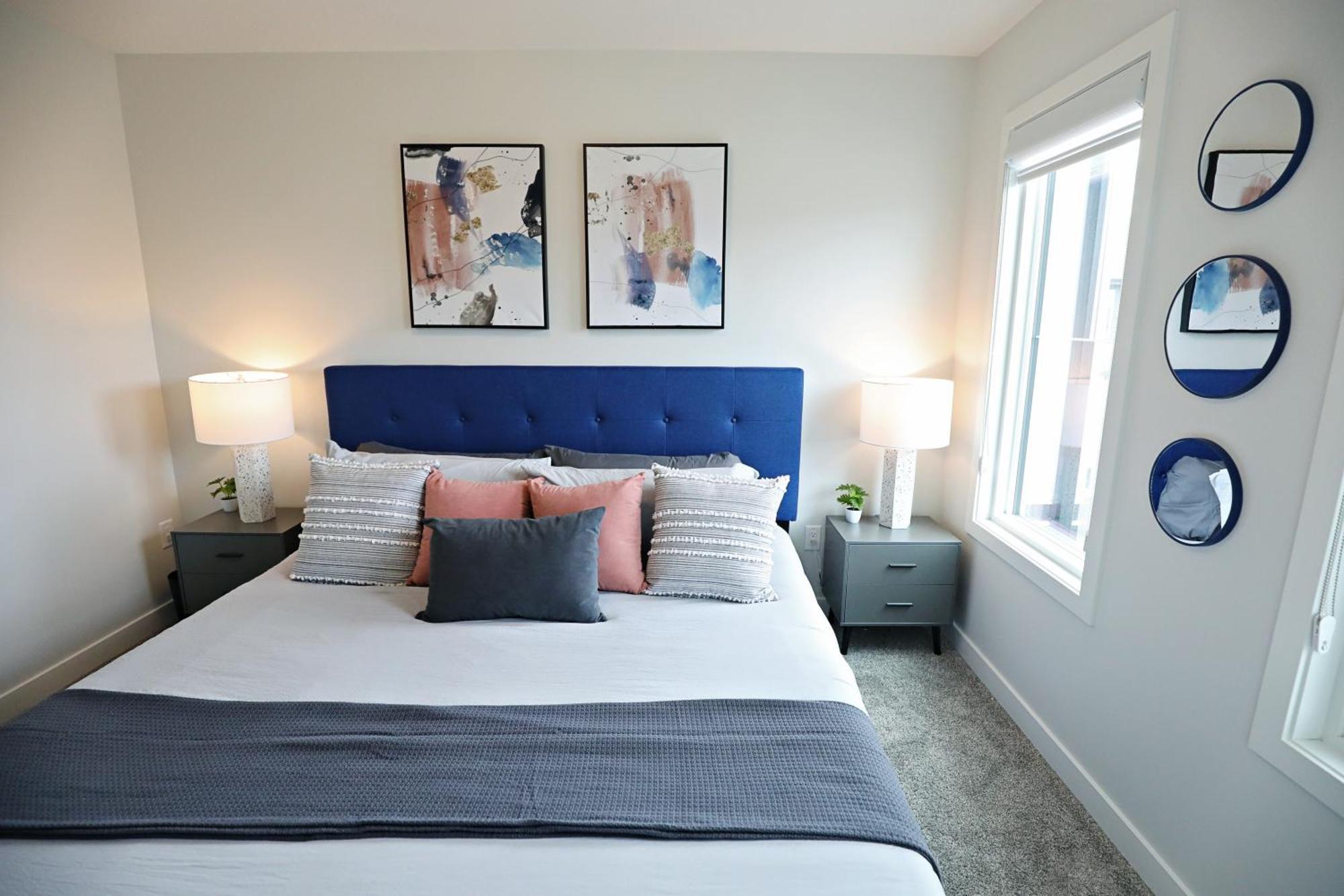 Stylish Home With 3 King Beds,Garage,Disney+ Edmonton Eksteriør billede